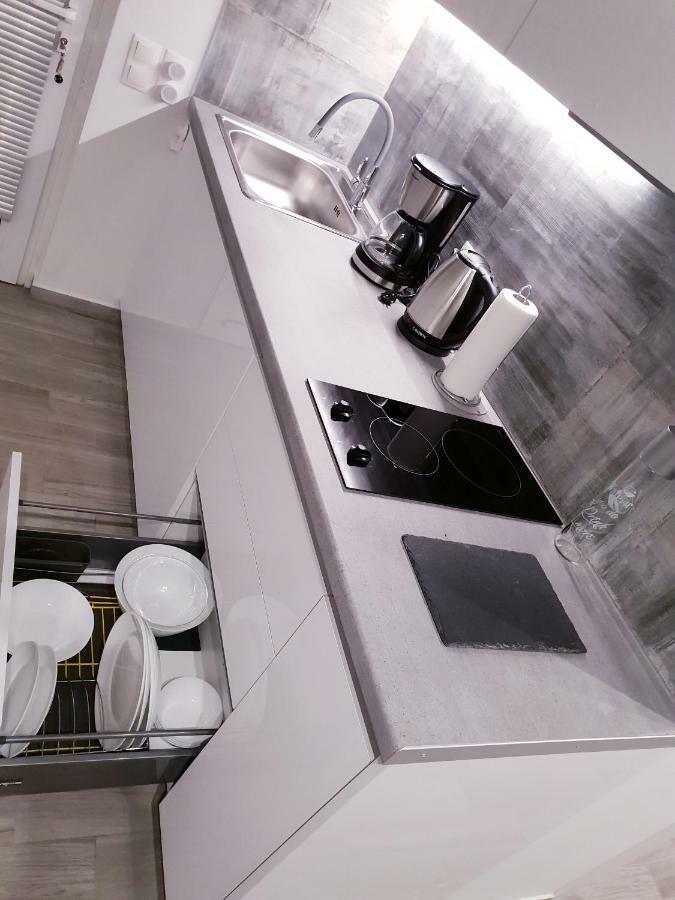 אתונה Beautiful Brand New Apartment Seaside מראה חיצוני תמונה